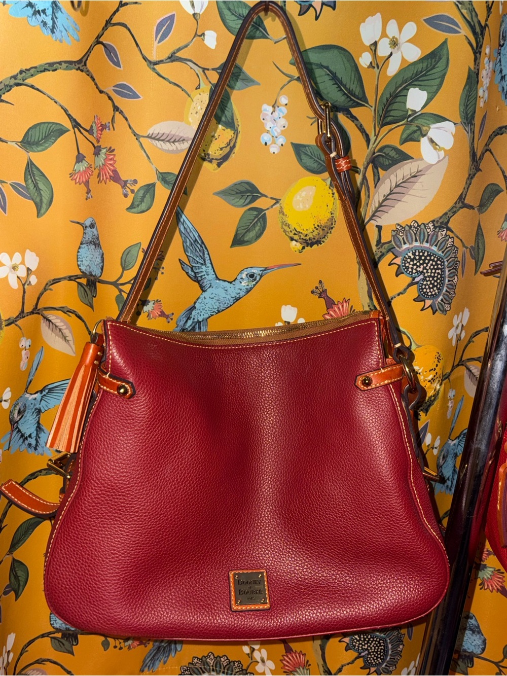 Dooney & Bourke Pebble Leather Hobo Bag in Wine Red Scarlett Crossbody Sac